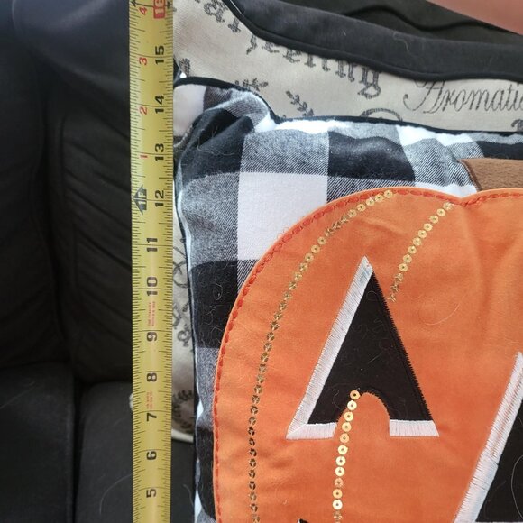 Pumpkin Pillow Halloween - Picture 2 of 3